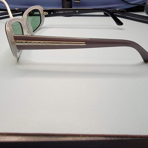 Various pairs of sunglasses - Picture 6 of 6